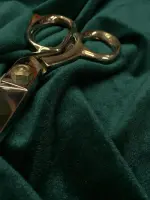 kadife zümrüt yeşili